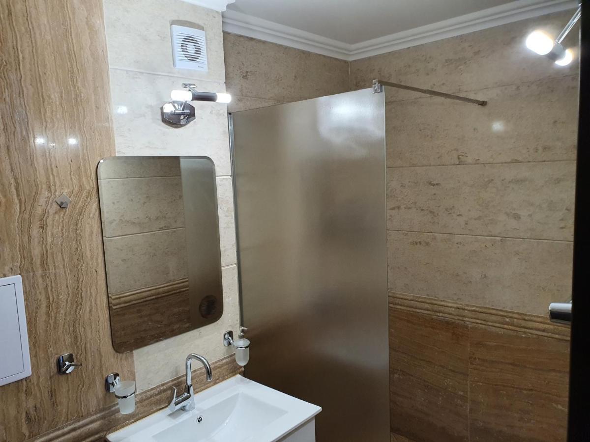 Апартамент За Гости ,,1В-15" Амара Бутик"" Ravda Exterior foto